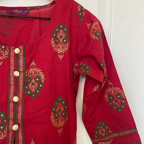 Elegant Red Patterned Long Sleeve Dress - Picture 3 of 7